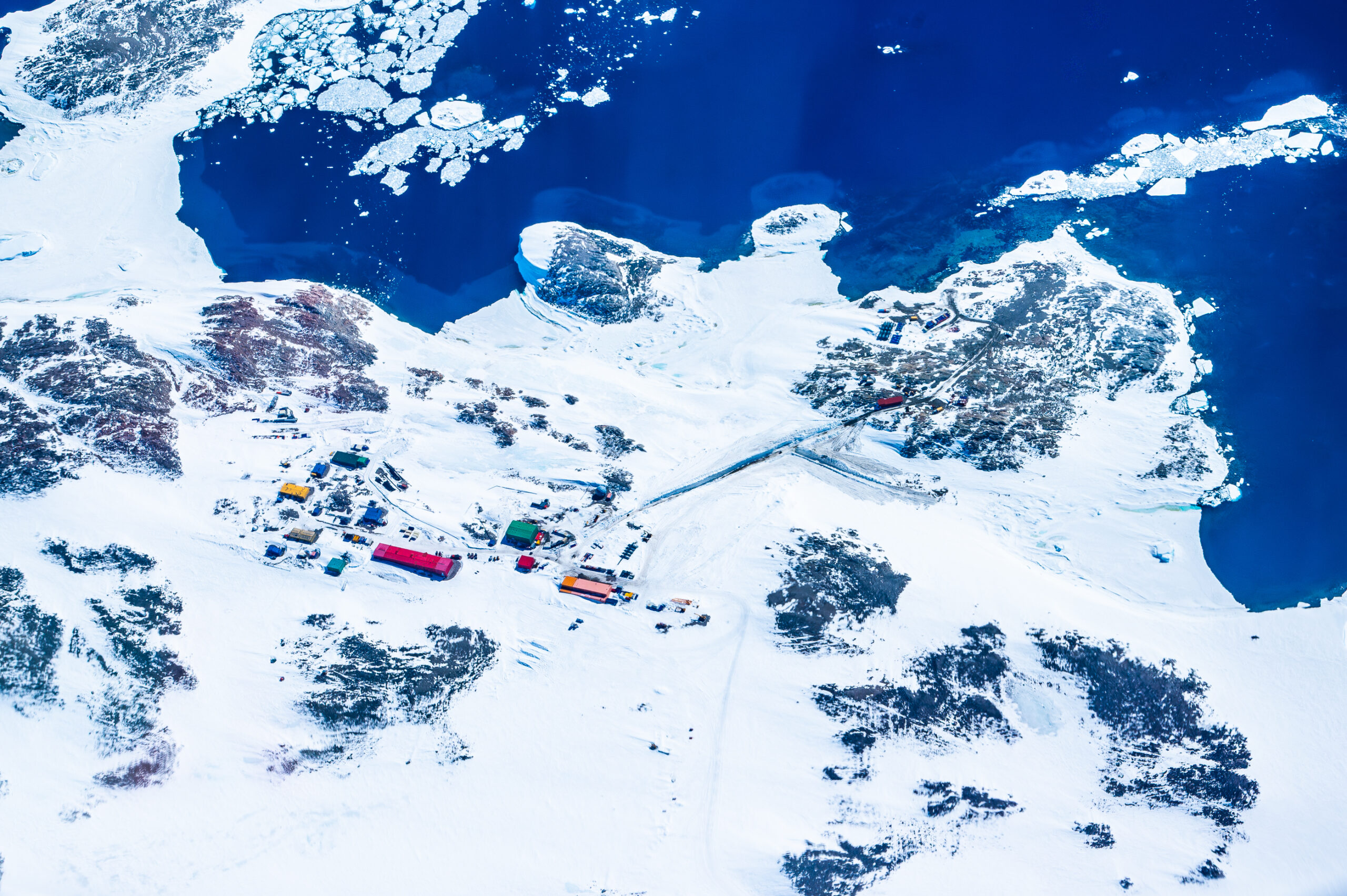 Antarctica in a Day: A GLOW Opportunity for Staff Growth and Student Impact