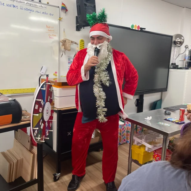 What an awesome Friday Festive Feast we shared together on our last Friday of the school year!
Santa made a surprise appearance to host Christmas Bingo, adding plenty of fun and creativity to the day.
Students and staff enjoyed a wonderful meal together and spent a relaxed afternoon watching Christmas movies, colouring in, and chatting, a great chance to connect and show the positive relationships and collaboration that make our school community so special.

It was a joyful way to wrap up the year! 

#AllegraSchool #FestiveFeast #EndOfYearCelebration